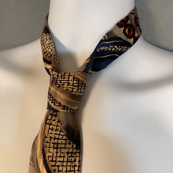 Vintage Givenchy Monsieur Mens All Silk Neck Tie 1980s Retro Made in USA Preppy - Picture 3 of 9